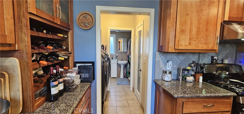 443 W Southgate Avenue