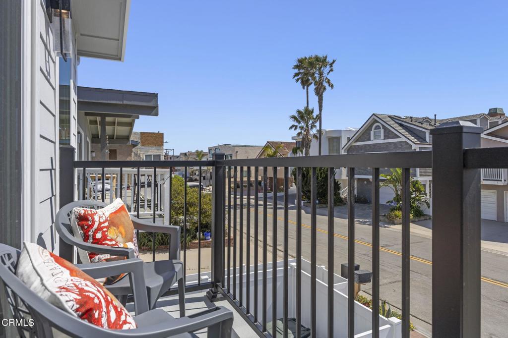 Oxnard, California, 93035, United States, 2 Bedrooms Bedrooms, ,2 BathroomsBathrooms,Residential,Active,2043125
