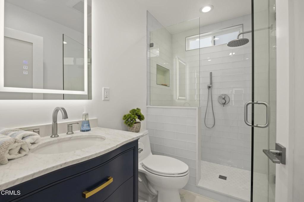 Oxnard, California, 93035, United States, 2 Bedrooms Bedrooms, ,2 BathroomsBathrooms,Residential,Active,2043125
