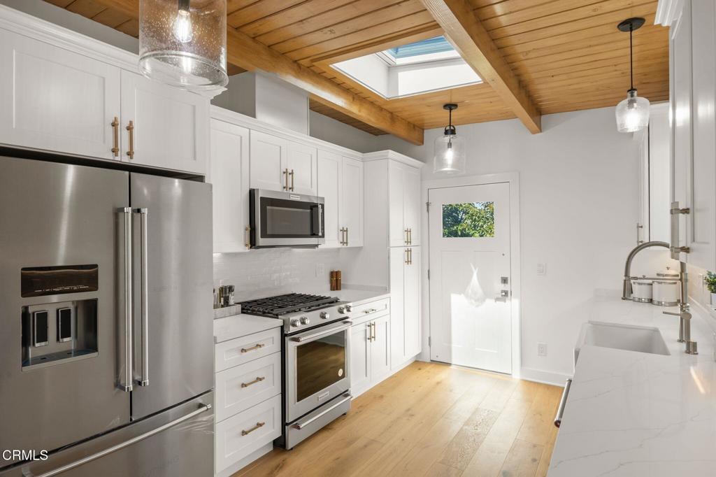 Oxnard, California, 93035, United States, 2 Bedrooms Bedrooms, ,2 BathroomsBathrooms,Residential,Active,2043125