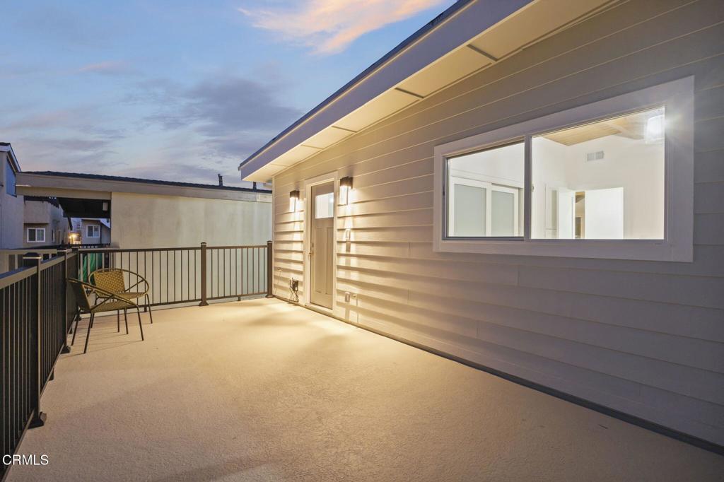 Oxnard, California, 93035, United States, 2 Bedrooms Bedrooms, ,2 BathroomsBathrooms,Residential,Active,2043125