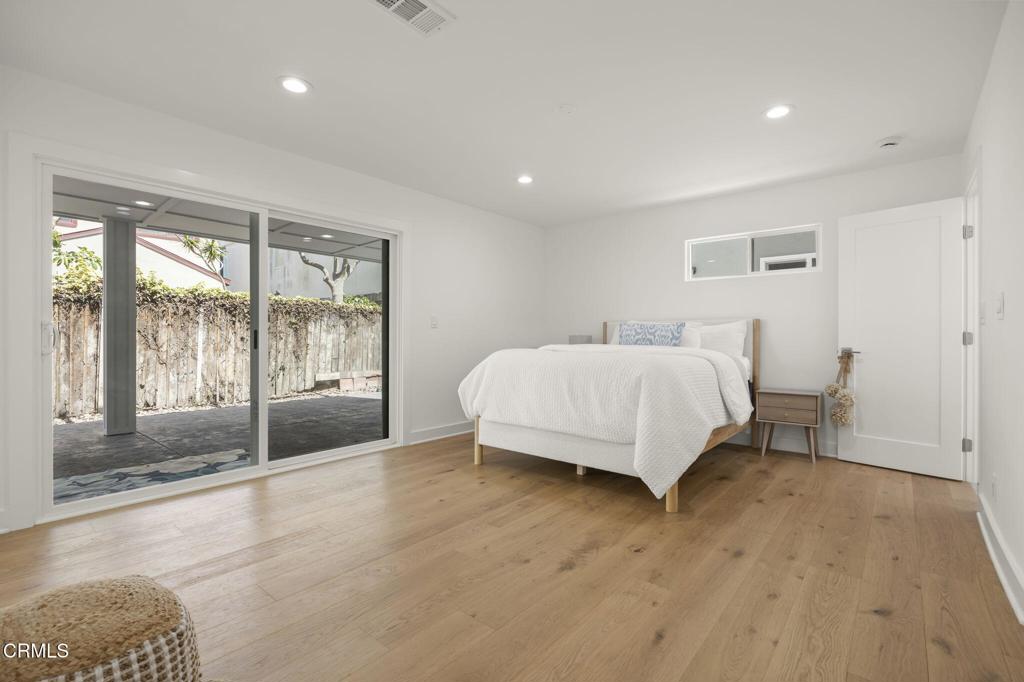 Oxnard, California, 93035, United States, 2 Bedrooms Bedrooms, ,2 BathroomsBathrooms,Residential,Active,2043125