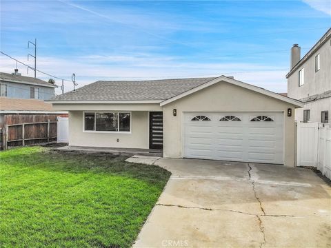 Tiny photo for 15017 Kingsdale Avenue, Lawndale, CA 90260 (MLS # PW24103757)