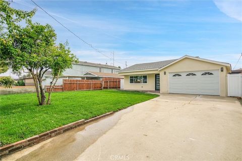 Tiny photo for 15017 Kingsdale Avenue, Lawndale, CA 90260 (MLS # PW24103757)
