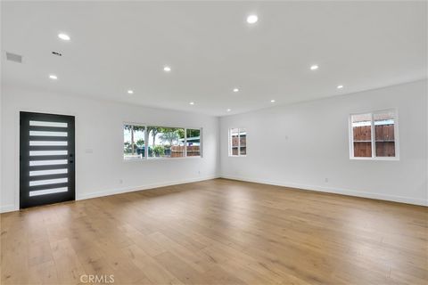 Tiny photo for 15017 Kingsdale Avenue, Lawndale, CA 90260 (MLS # PW24103757)