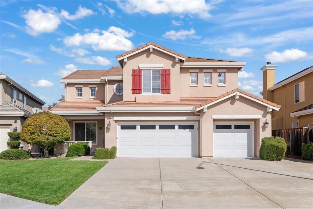 Photo of 1469 Goshawk Court, Gilroy, CA 95020 (MLS # ML82025596)