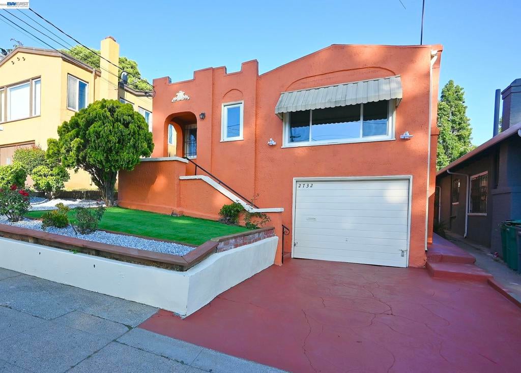 2732 Garden St St, Oakland CA 94601