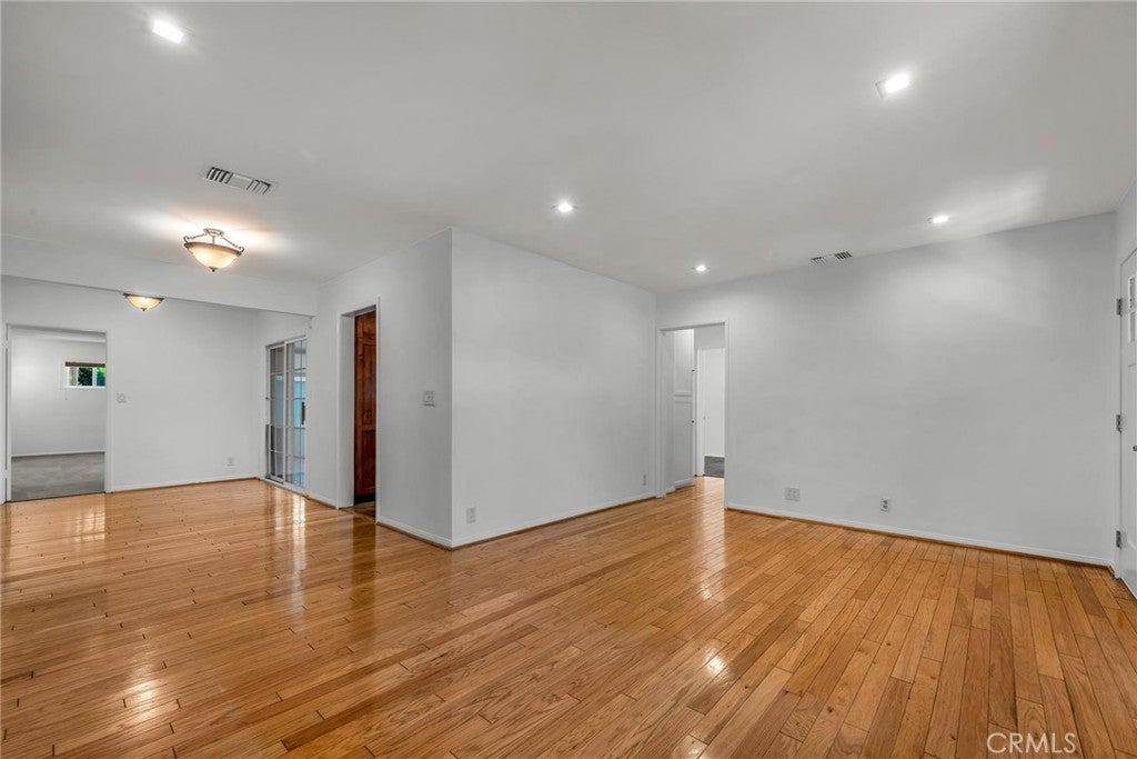 5834 Shoshone