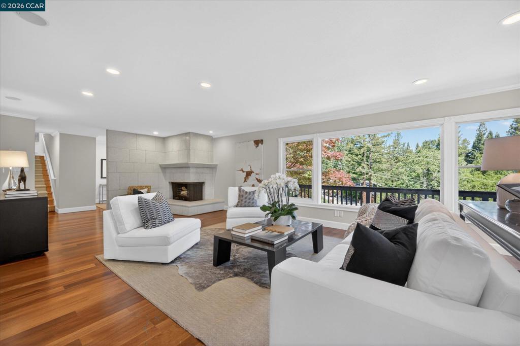 854 Revere Rd