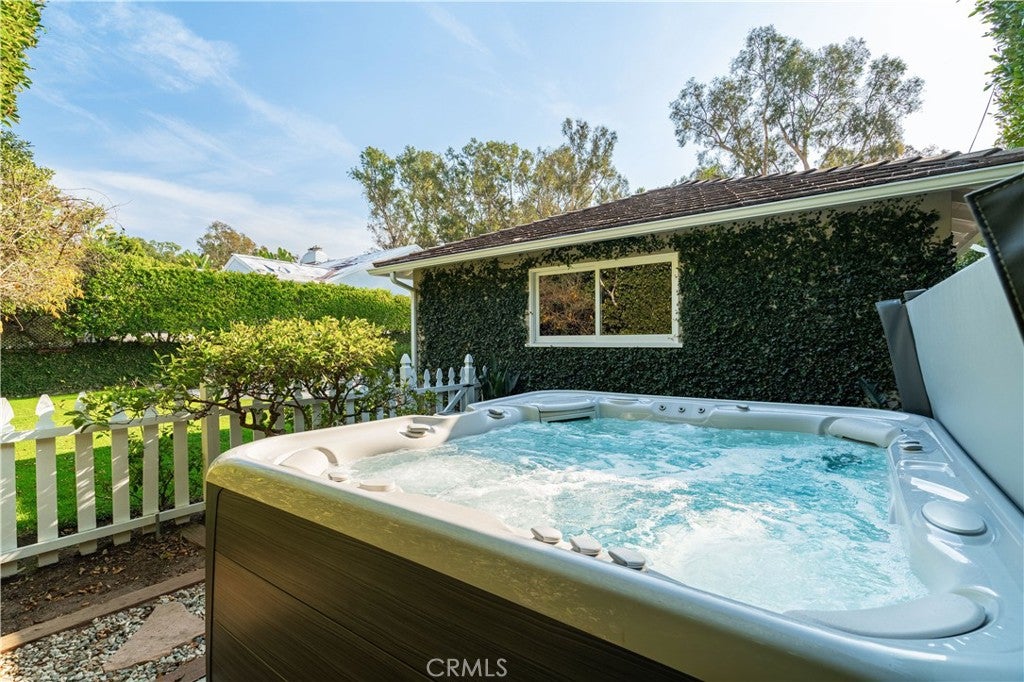 3321 Palos Verdes Drive North N
