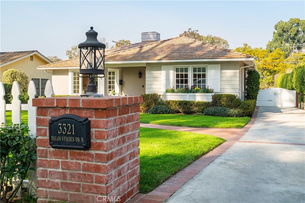 3321 Palos Verdes Drive North N