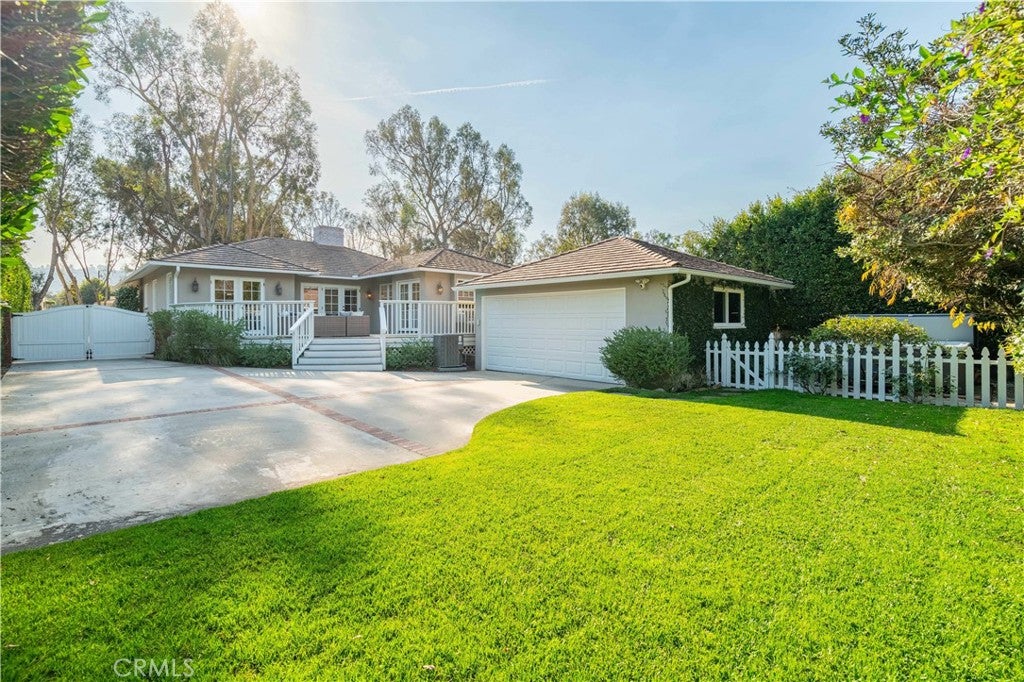 3321 Palos Verdes Drive North N