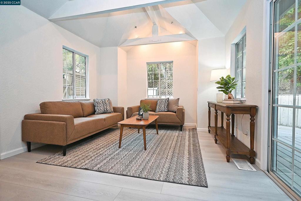 DOWNTOWN - Residential