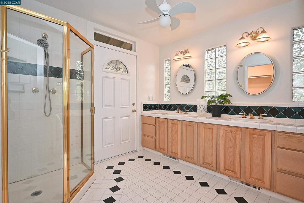 DOWNTOWN - Residential