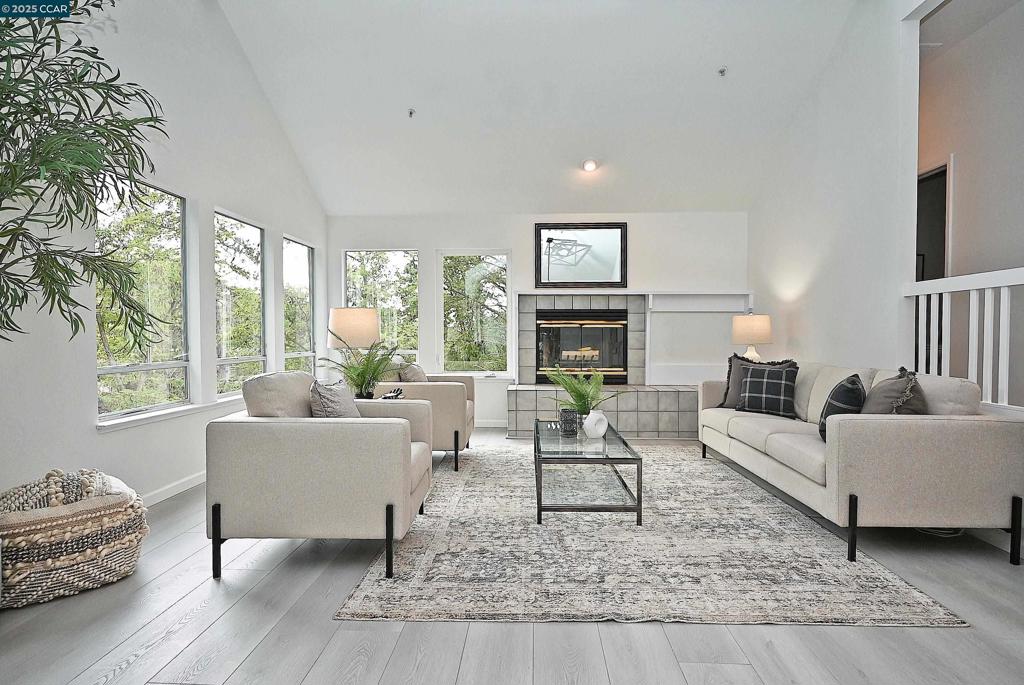 DOWNTOWN - Residential