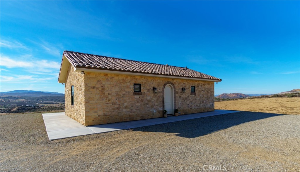37219 Quarter Valley Road