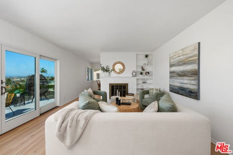 Tiny photo for 241 Calle Mayor, Redondo Beach, CA 90277 (MLS # 26995309)