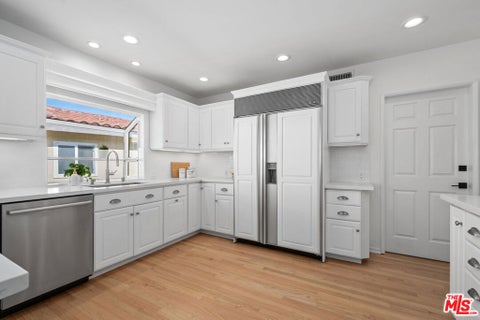 Tiny photo for 241 Calle Mayor, Redondo Beach, CA 90277 (MLS # 26995309)