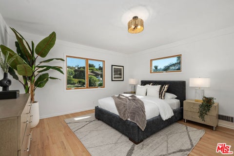 Tiny photo for 241 Calle Mayor, Redondo Beach, CA 90277 (MLS # 26995309)