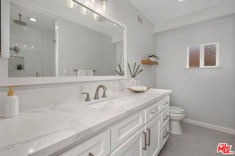 Tiny photo for 241 Calle Mayor, Redondo Beach, CA 90277 (MLS # 26995309)
