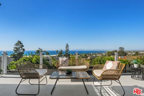 Tiny photo for 241 Calle Mayor, Redondo Beach, CA 90277 (MLS # 26995309)