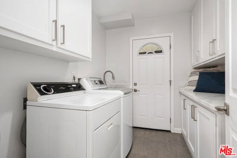 Tiny photo for 241 Calle Mayor, Redondo Beach, CA 90277 (MLS # 26995309)