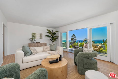 Tiny photo for 241 Calle Mayor, Redondo Beach, CA 90277 (MLS # 26995309)