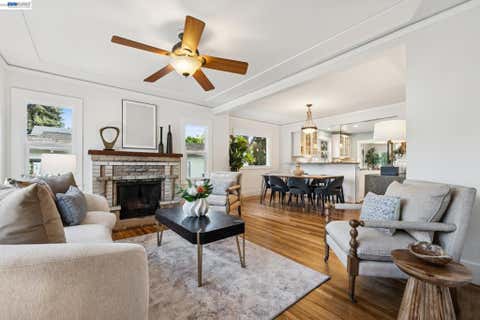 Photo of 10907 Julius St ST, Oakland, CA 94605 (MLS # 41144190)