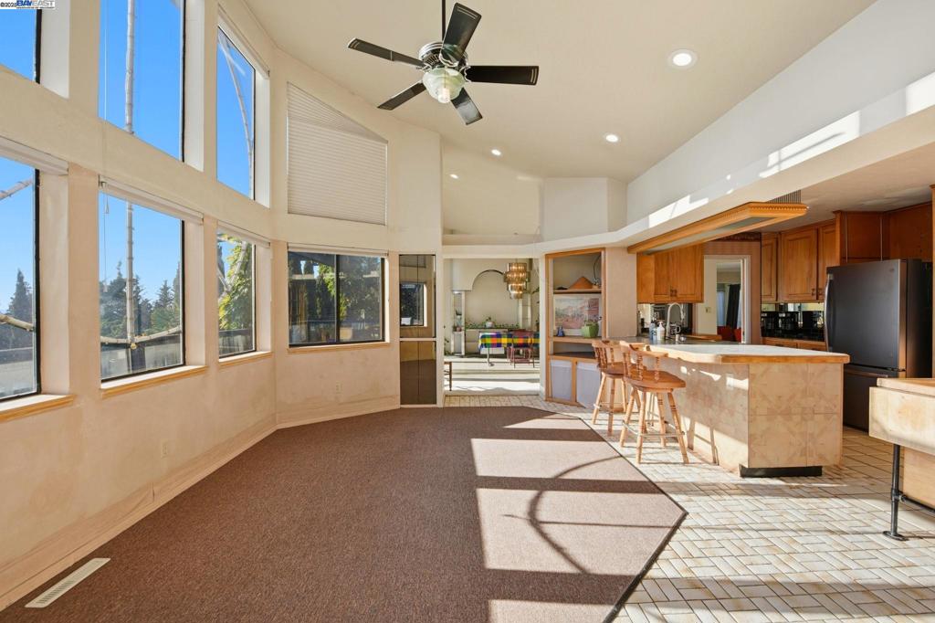 HOLIDAY ESTATES - Residential