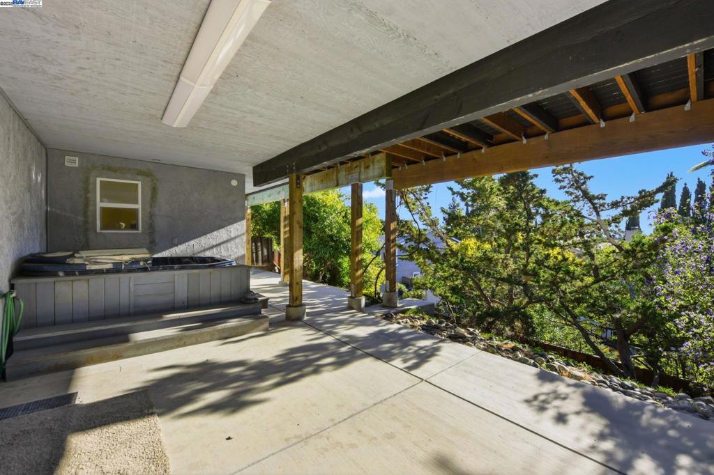 HOLIDAY ESTATES - Residential