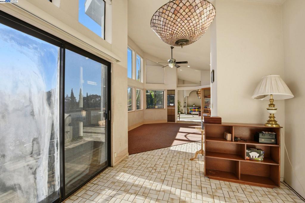 HOLIDAY ESTATES - Residential