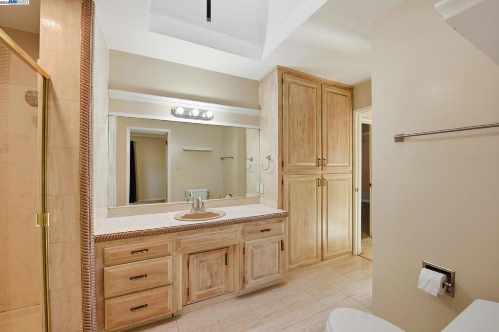 HOLIDAY ESTATES - Residential