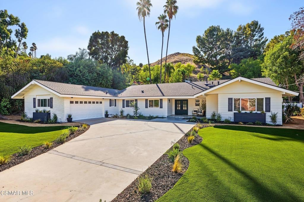 Photo of 5215 Del Moreno Drive, Woodland Hills, CA 91364 (MLS # 226004739)