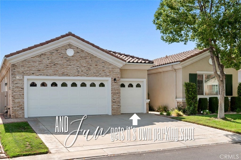 1585 Castle Pines