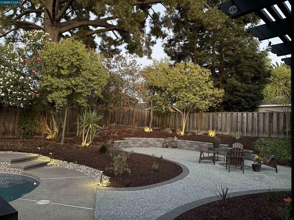 BROOKTREE - Residential