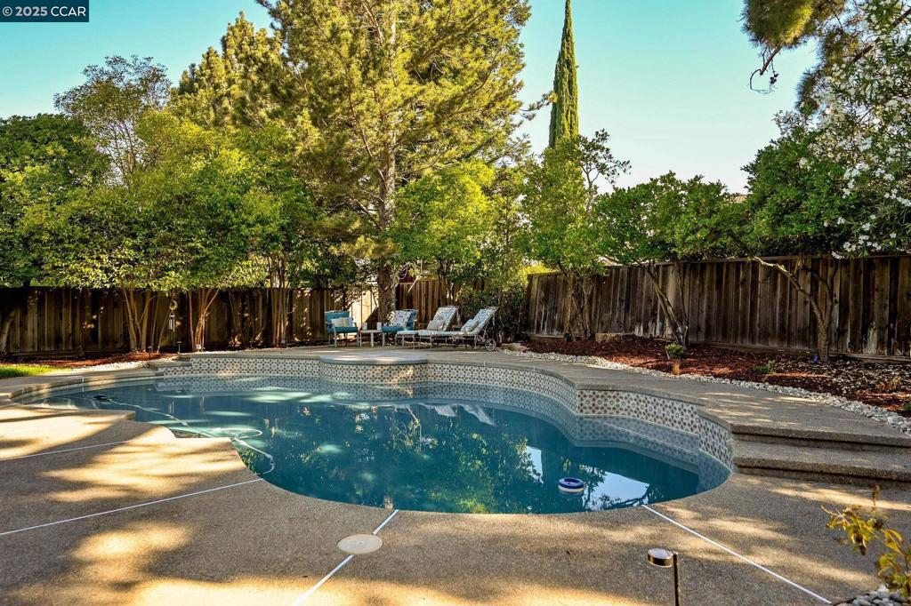 BROOKTREE - Residential