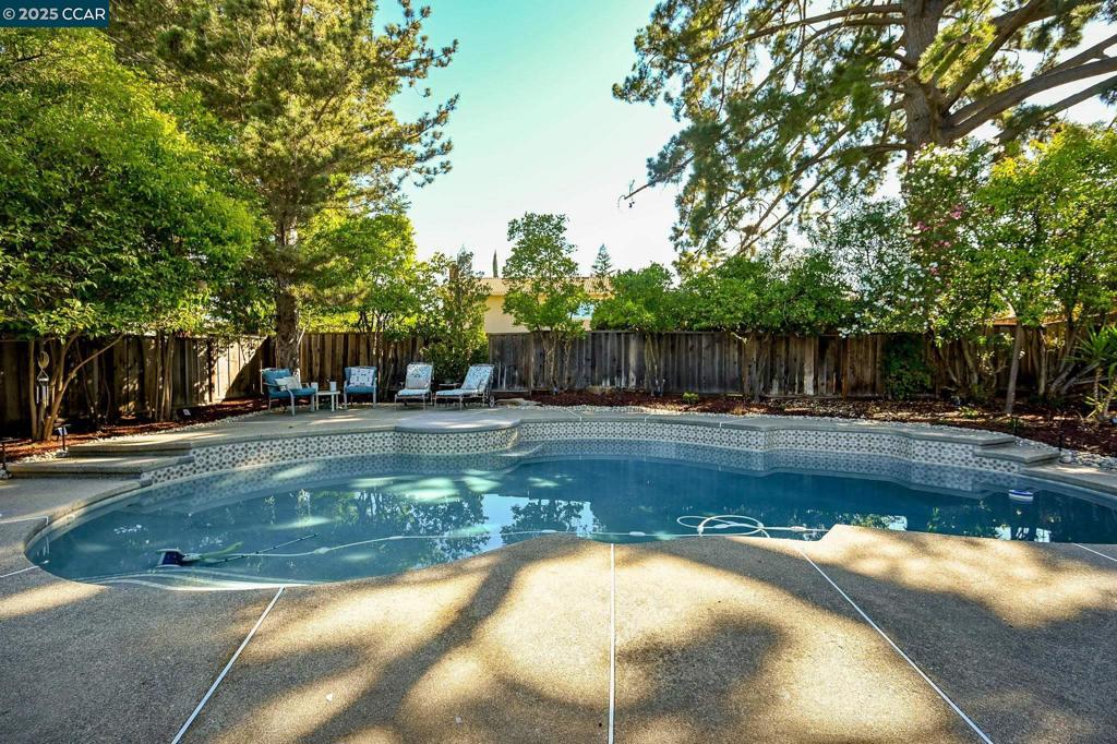 BROOKTREE - Residential