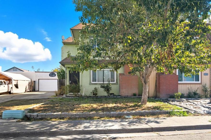 Single-family home in Fairfield, NO HOA! This 3 bedroom, 1.5 bath property offers approx. 1,256 sq. ft. of living space. Updated with fresh interior paint, Solar and newer flooring. Features central heating & cooling, ceiling fans, laminate floors, and a cozy living-room fireplace. Attached 2-car garage. Conveniently located near major highways for easy commuting, shopping, and parks. Perfect opportunity for first-time buyers or investors looking for a home at an affordable price.