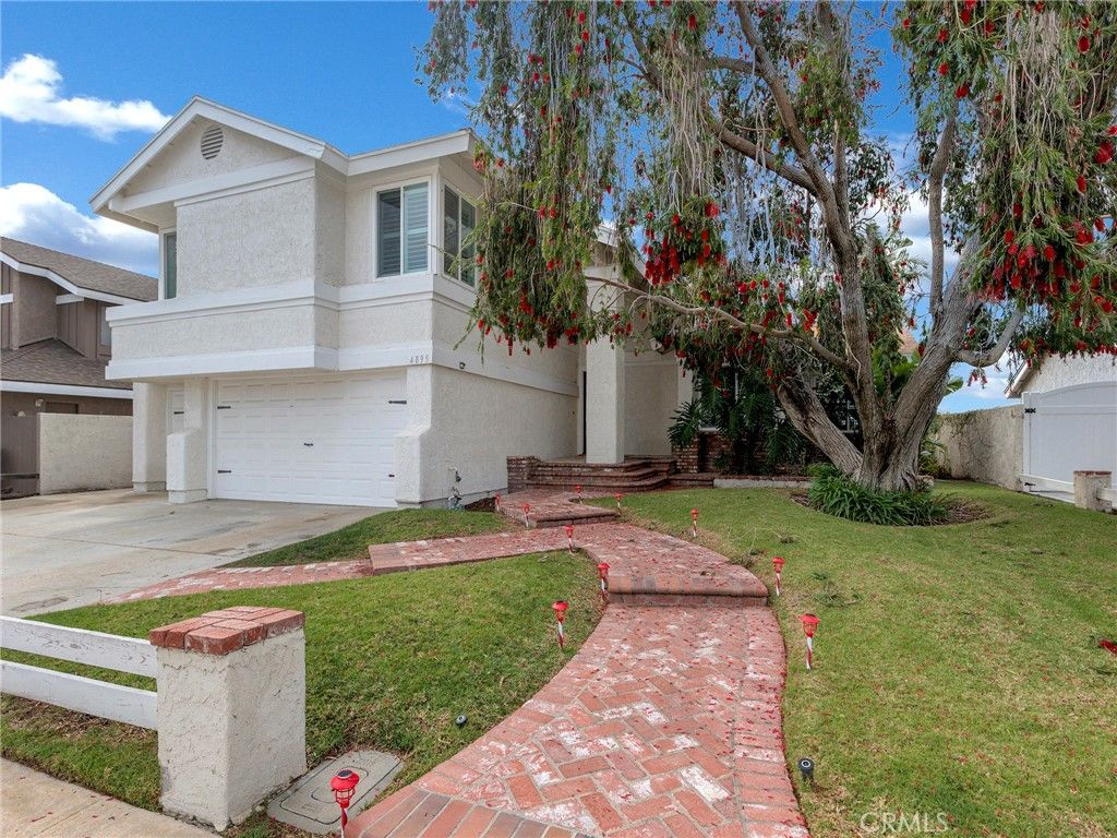 Photo of 4895 N Buttercreek Rd, Moorpark, CA 93021 (MLS # SR26024490)