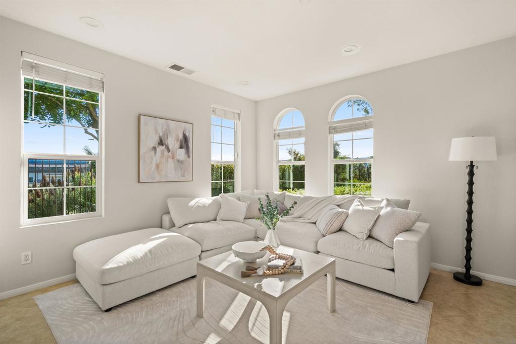 6102 Alida Row