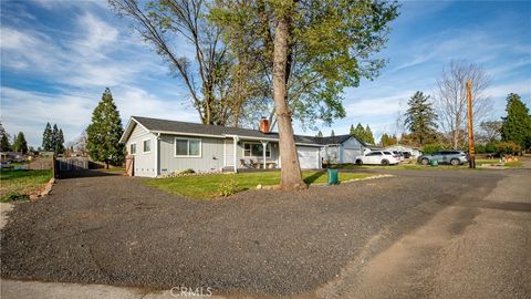 Photo of 1465 Happy Woods Ln, Paradise, CA 95969 (MLS # LC26049264)