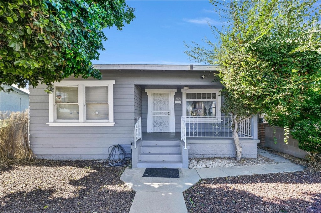 1143 S Grande Vista