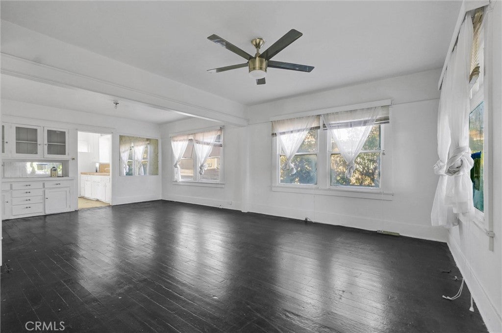 1143 S Grande Vista