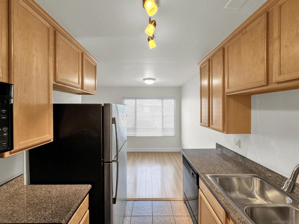 3535 Madison Ave 109