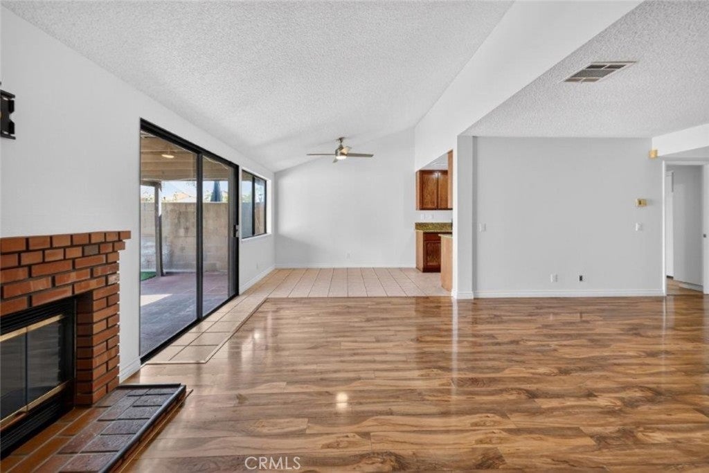 1239 Glenview Lane