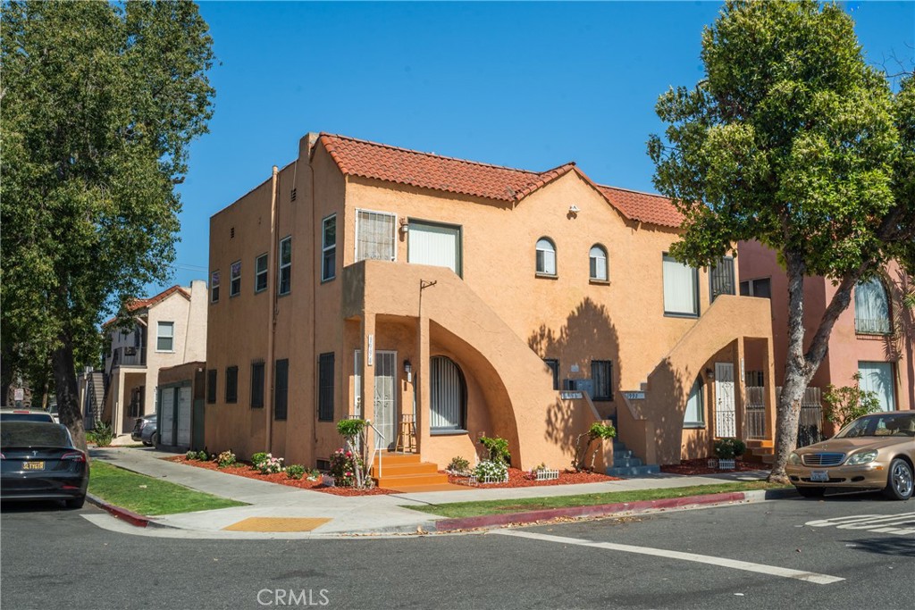 1990 Cedar Avenue