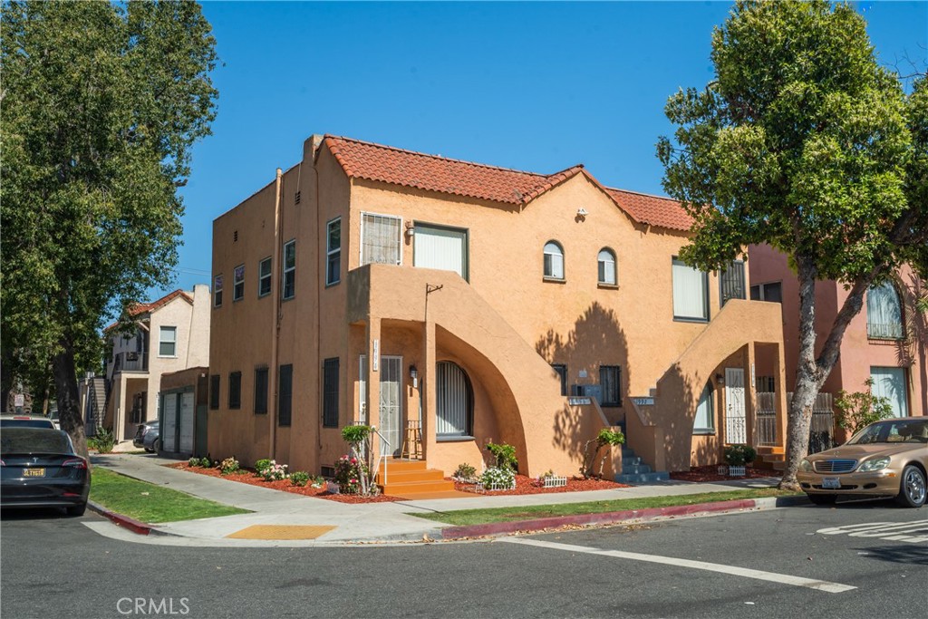 1990 Cedar Avenue