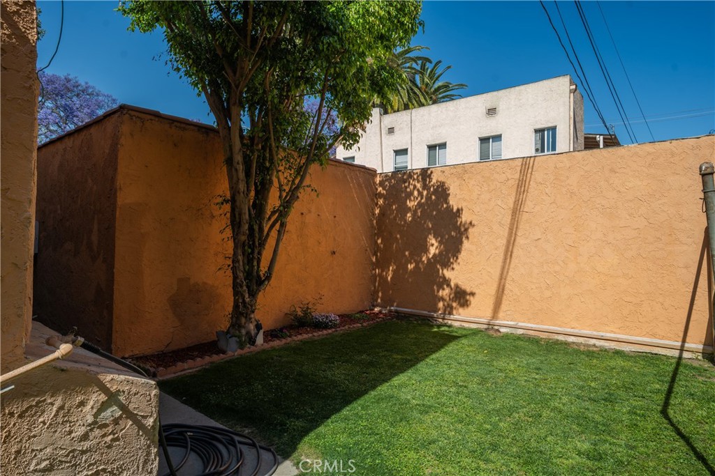 1990 Cedar Avenue