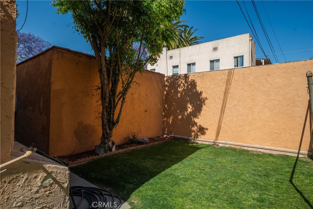 1990 Cedar Avenue