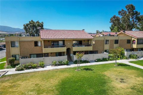 Photo of 18756 Mandan ST, Canyon Country, CA 91351 (MLS # SR26124298)